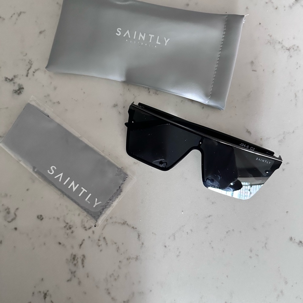 Saintly LEVI Black Sunglasses - NEVER USED